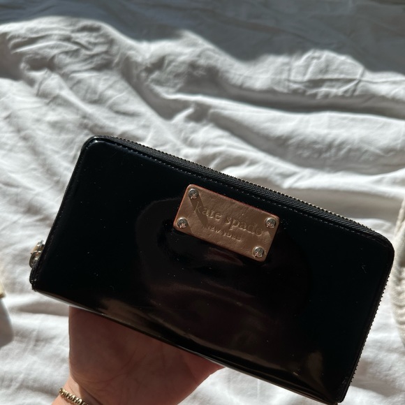 Black Kate spade wallet - Picture 2 of 3